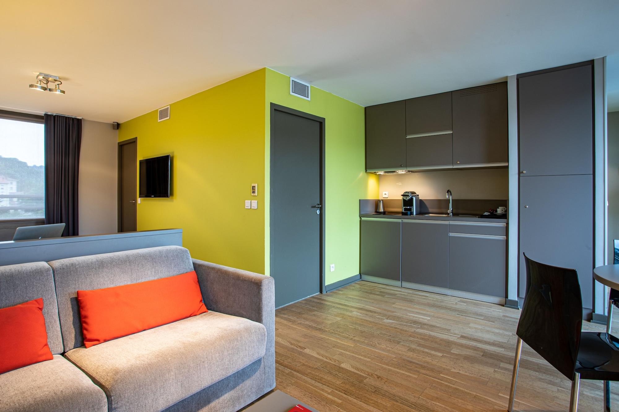 Aparthotel Adonis Lyon Dock Ouest Esterno foto